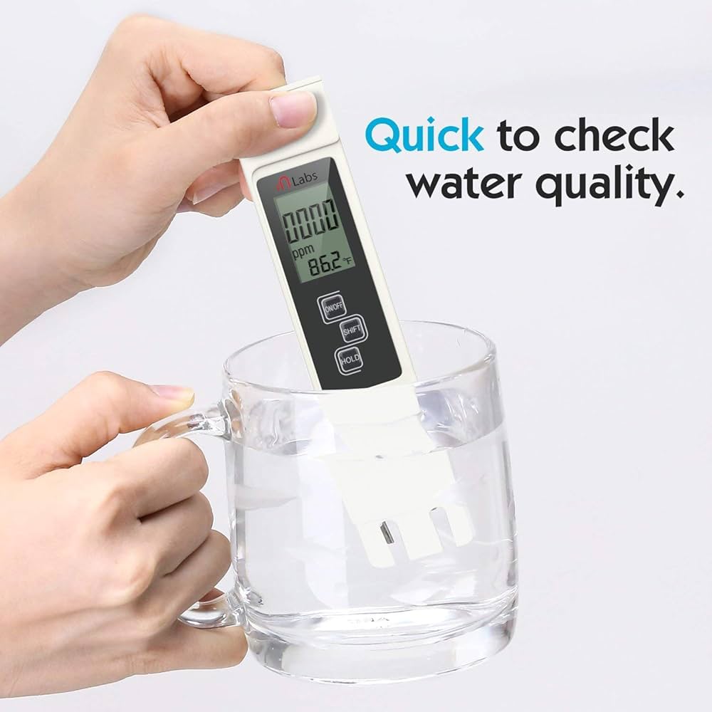 Quick water quality check using the TDS tester pen